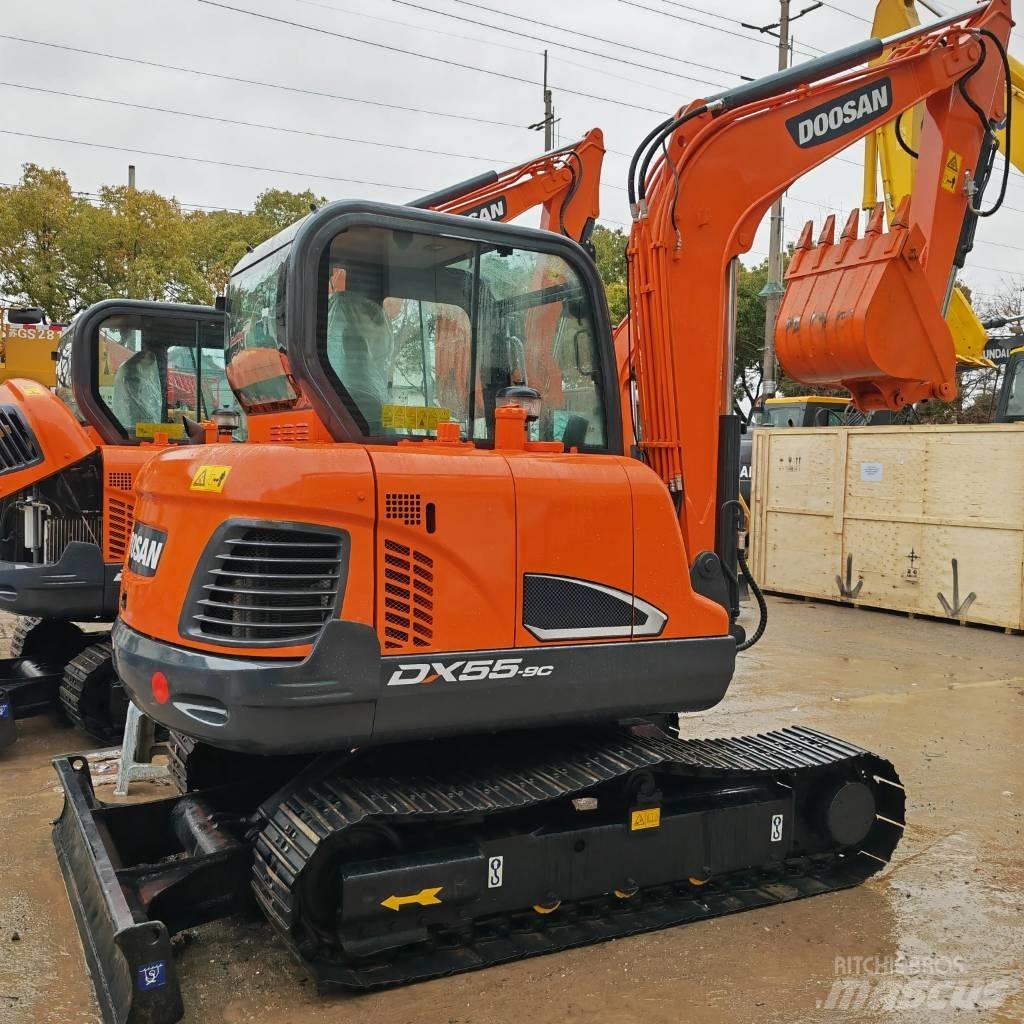 Doosan DX55 حفارات صغيرة أقل من 7 طن (حفارات صغيرة)