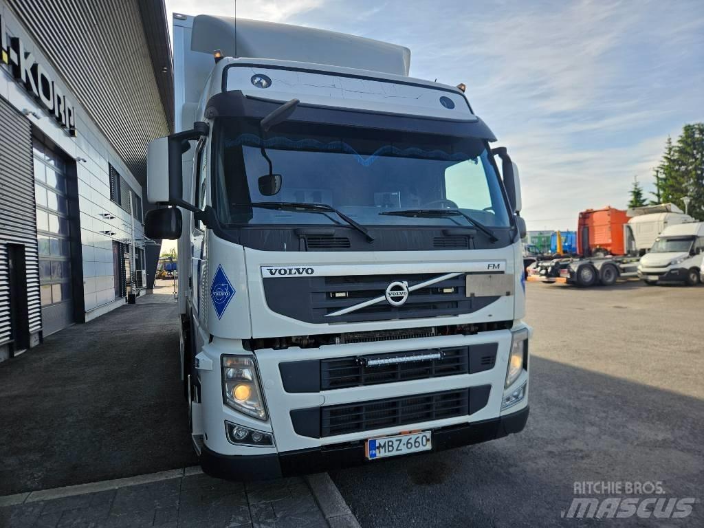 Volvo FM11 شاحنات ذات هيكل صندوقي