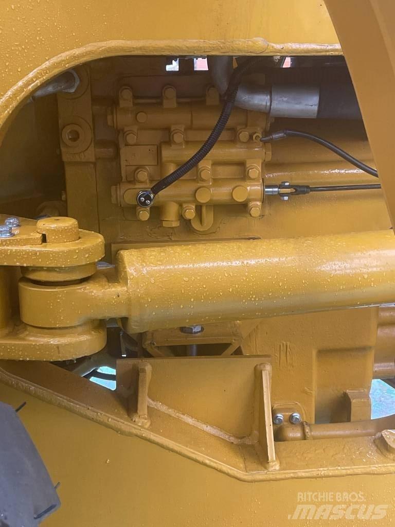 CAT 966 H لوادر بعجل
