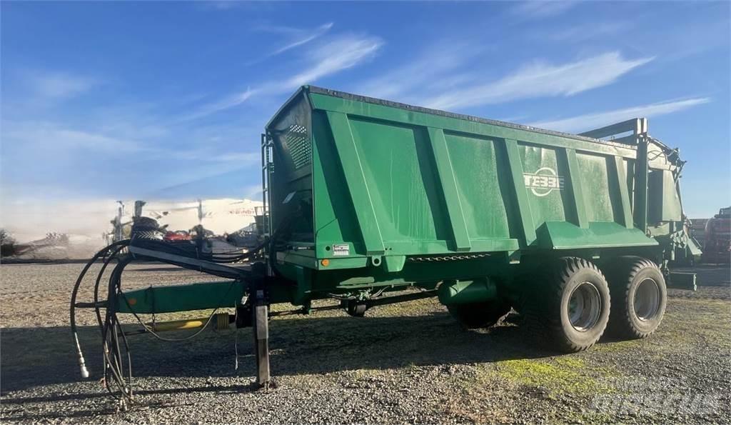 Tebbe HS 180 معدات توزيع السماد العضوي