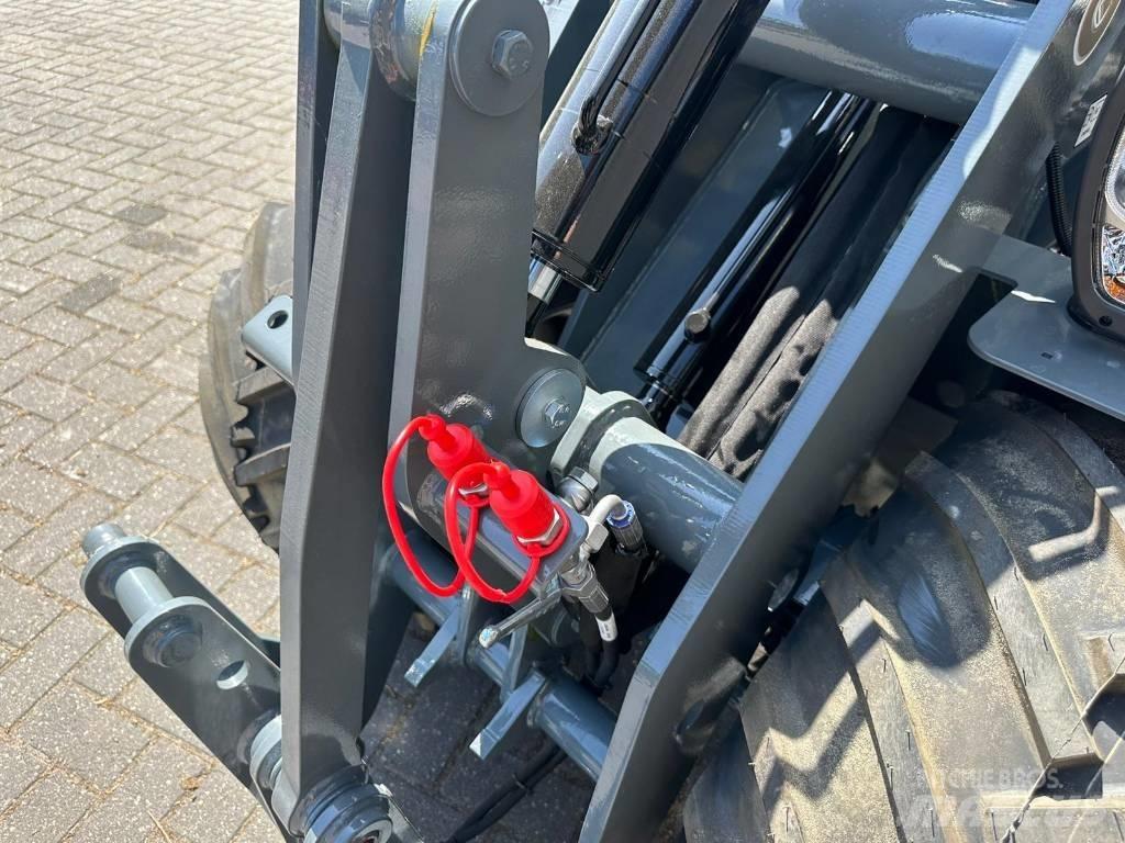 GiANT G 1500 HD لوادر متعددة الأغراض