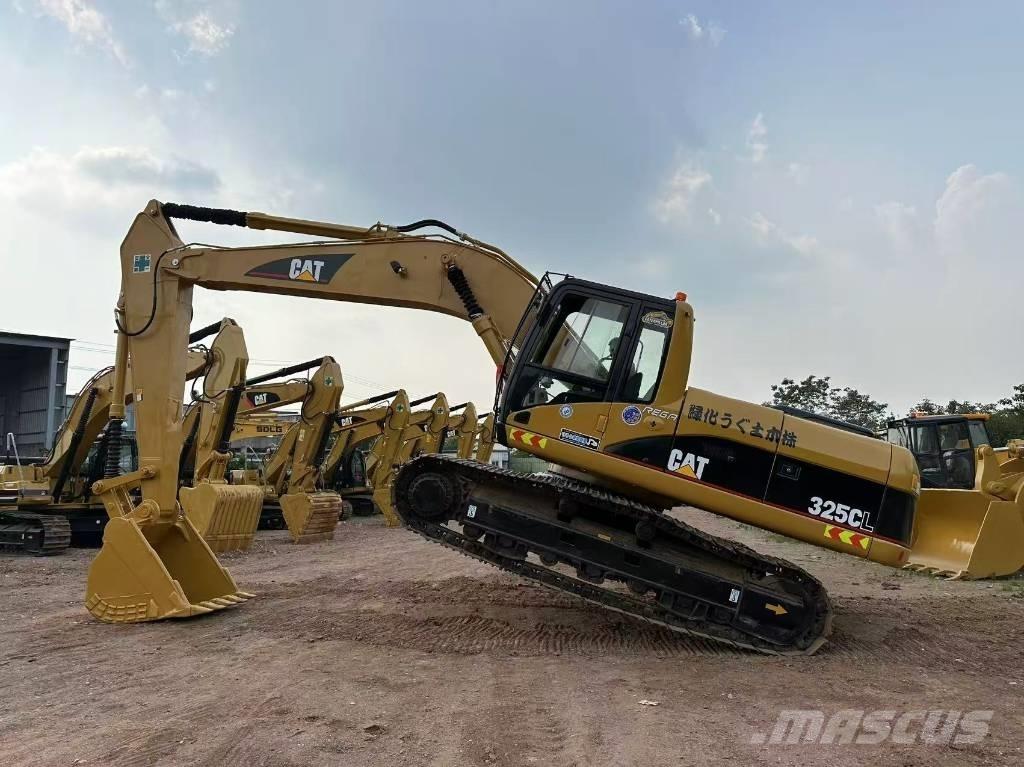 CAT 325 CL حفارات زحافة