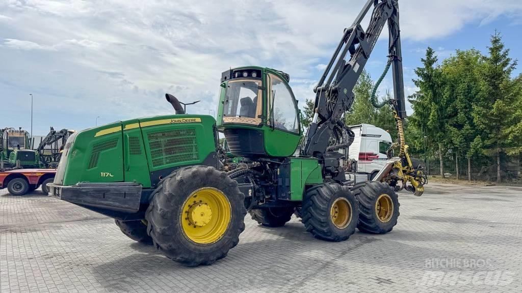 John Deere 1170 E حصادات