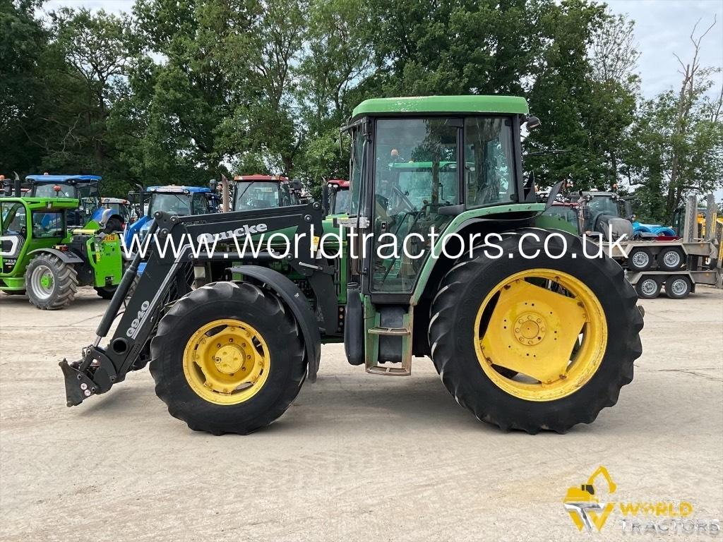 John Deere 6400 الجرارات