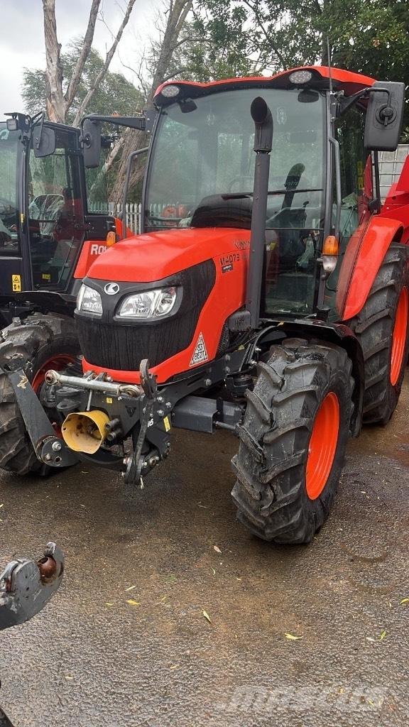 Kubota M 4073 الجرارات