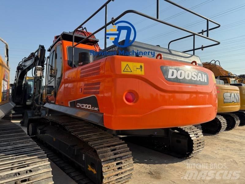 Doosan DX 300LC-9C حفارات زحافة