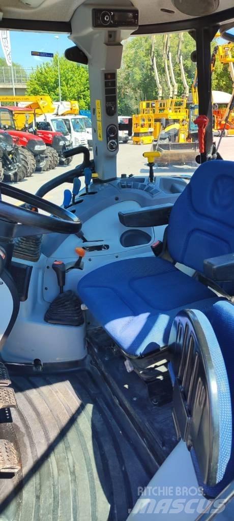 New Holland T 5.85 الجرارات