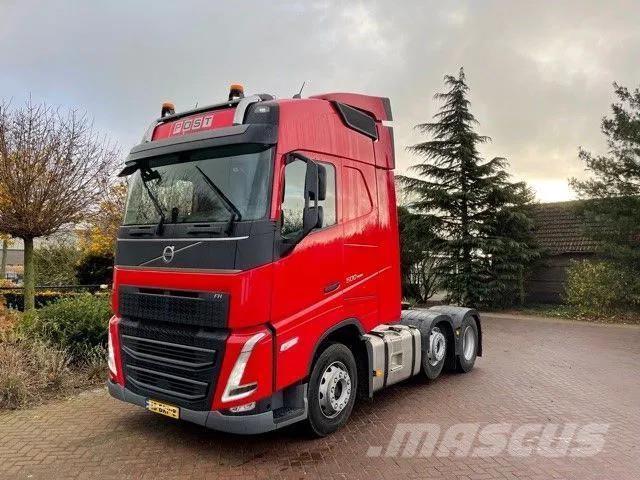 Volvo FH 500 PTO شاحنات بمقصورة وهيكل