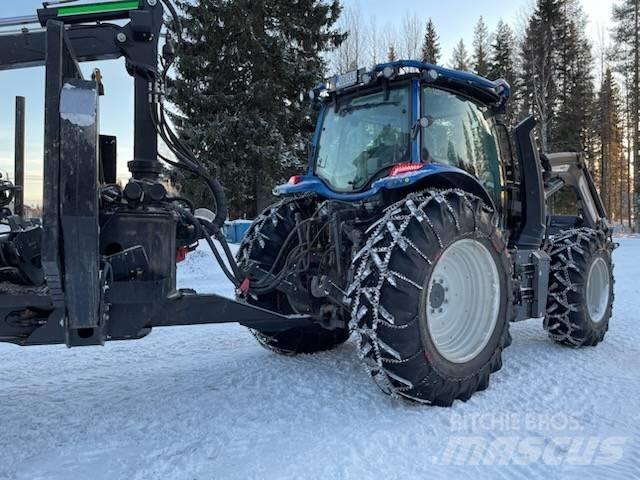 Valtra N 134 A الجرارات