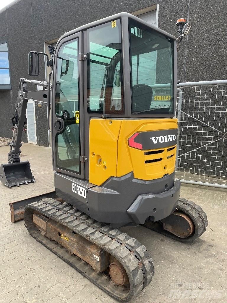 Volvo ECR25D حفارات صغيرة أقل من 7 طن (حفارات صغيرة)