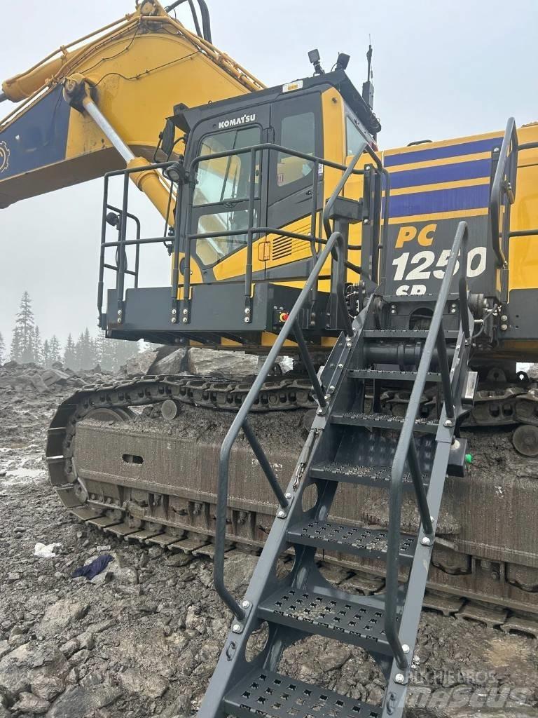 Komatsu PC 1250 -11EO حفارات زحافة