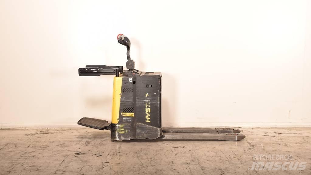 Hyster P 2.0 S رافعة منخفضة المستوى ذات منصة
