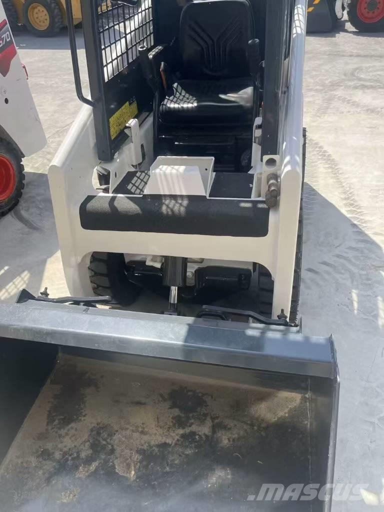 Bobcat S 70 لوادر انزلاقية التوجيه