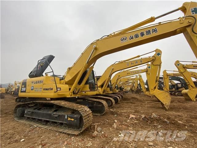Komatsu PC 200-8N1 حفارات زحافة