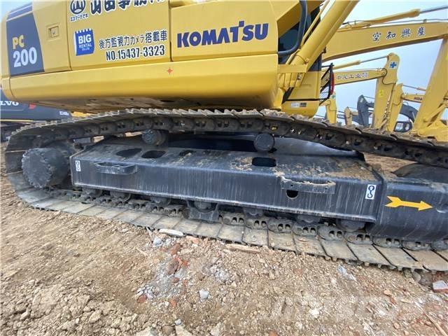 Komatsu PC 200-8N1 حفارات زحافة