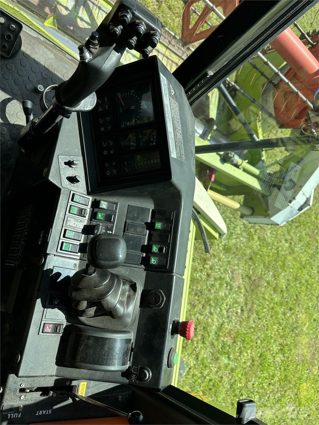 CLAAS Mega 208 حصادات