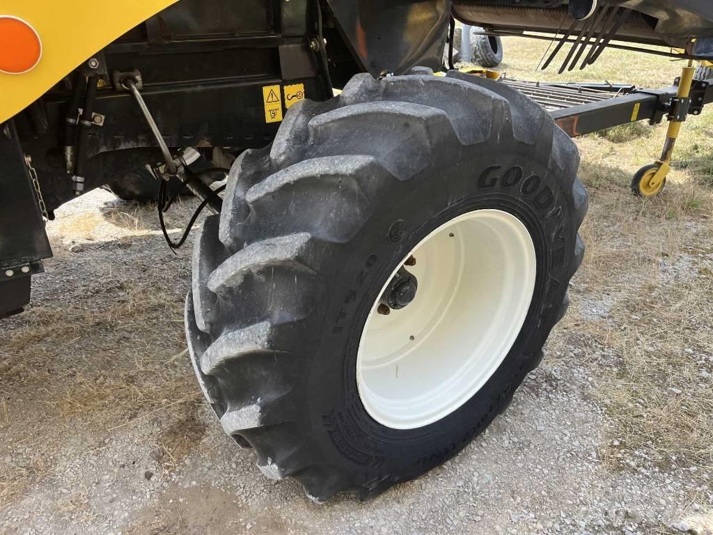 New Holland CSX 7080 حصادات