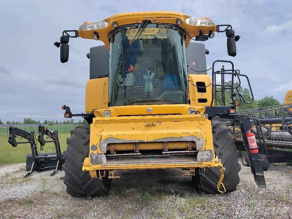New Holland CX 8070 حصادات