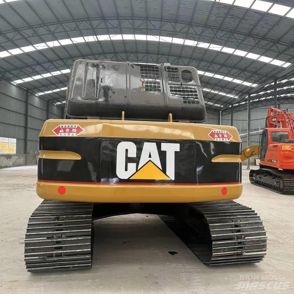 CAT 320 B حفارات زحافة