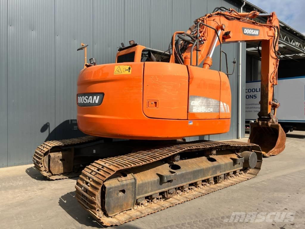 Doosan DX235LCR حفارات زحافة
