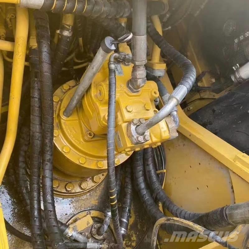 CAT 329 D حفارات زحافة