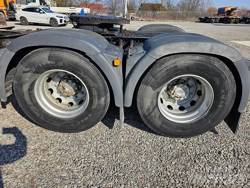 MAN TGX 33.540 وحدات الجر