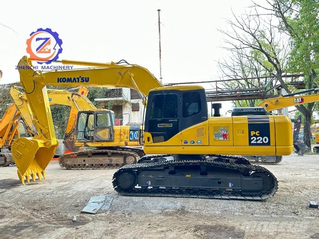 Komatsu PC 220-7 حفارات زحافة