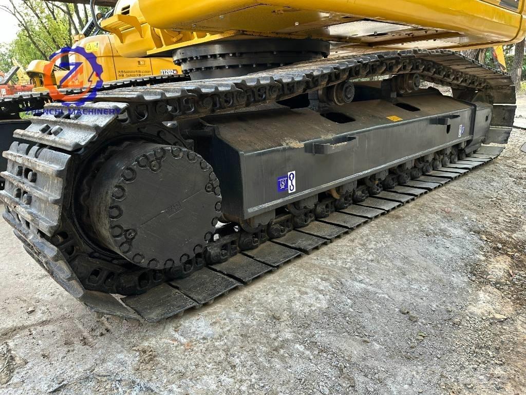 Komatsu PC 220-7 حفارات زحافة