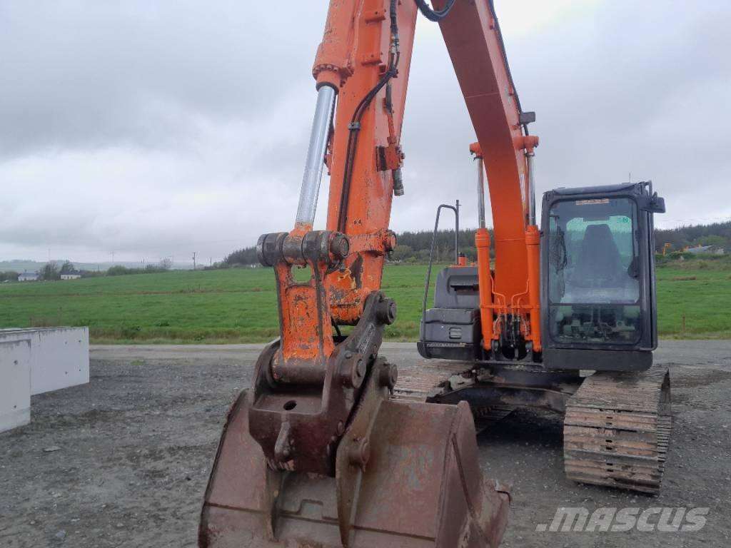 Hitachi Zaxis 130-5 حفارات زحافة