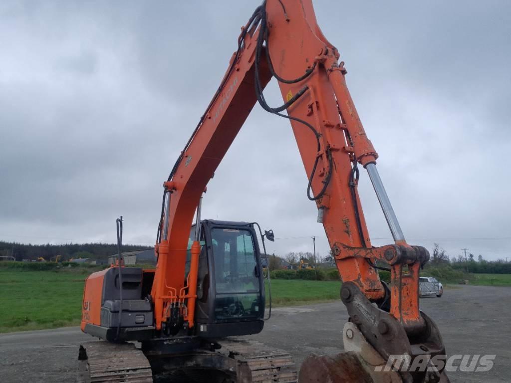 Hitachi Zaxis 130-5 حفارات زحافة