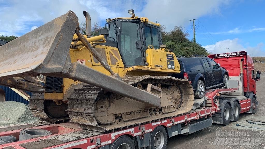Komatsu D 65 PX-17 ساحبات مفصلية
