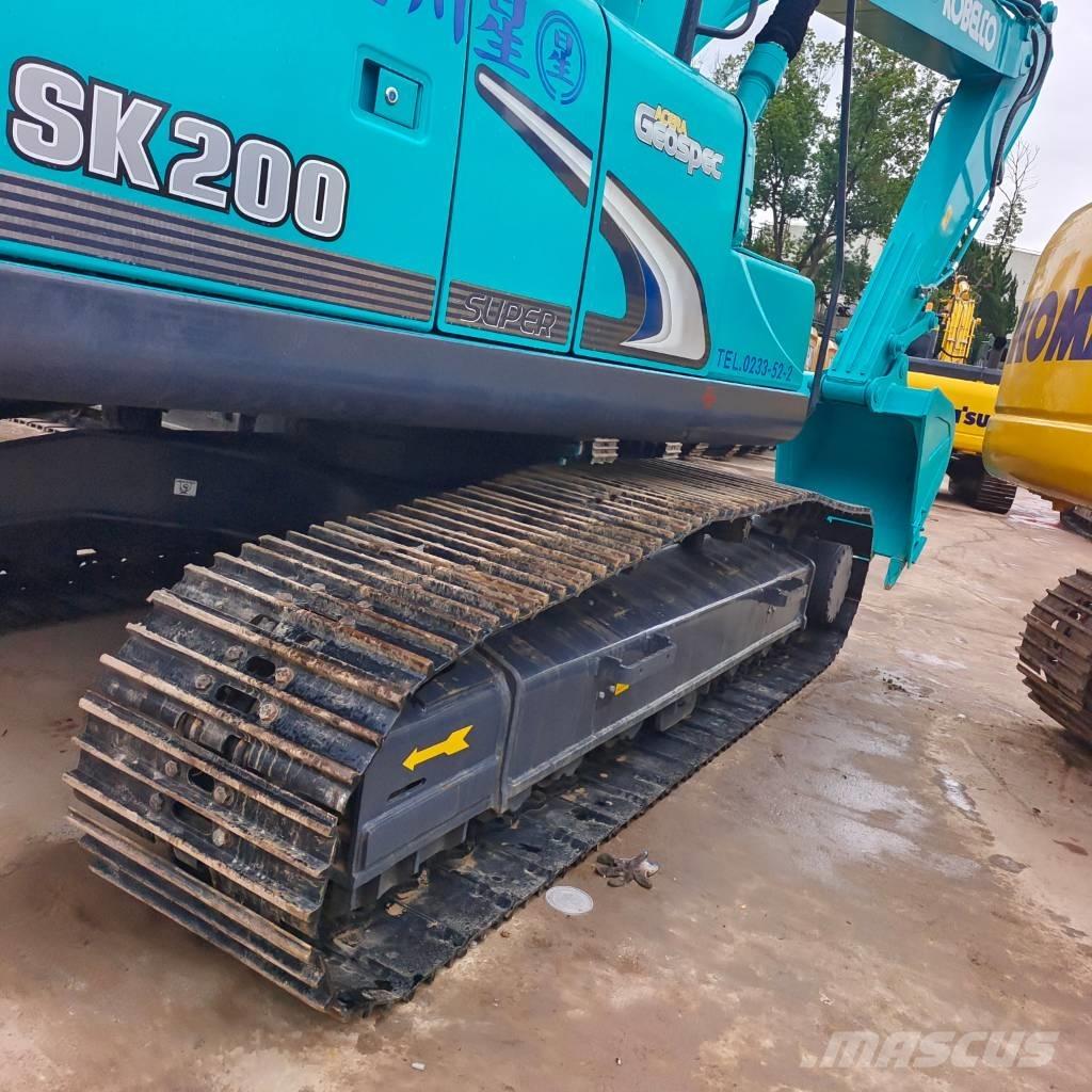 Kobelco SK 200-8 حفارات زحافة