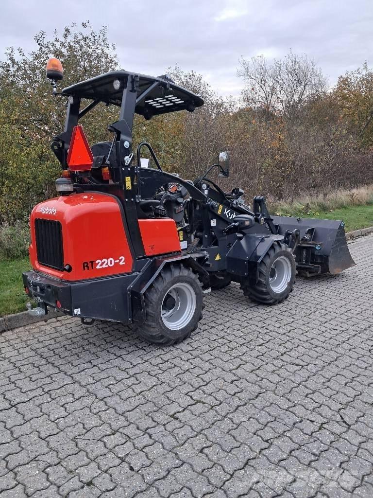 Kubota RT 220-2e لوادر صغيرة
