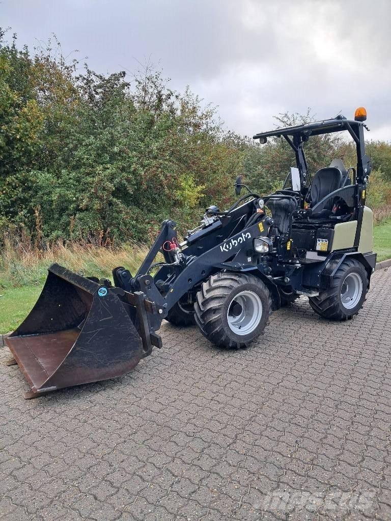 Kubota RT 220-2e لوادر صغيرة