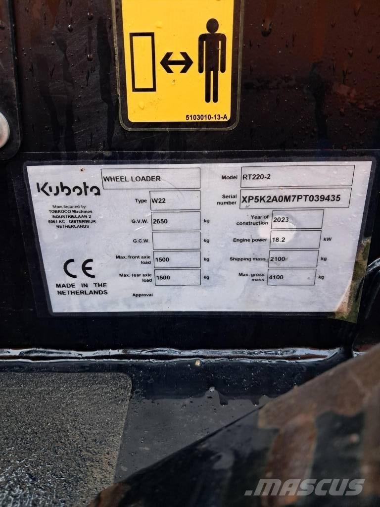 Kubota RT 220-2e لوادر صغيرة