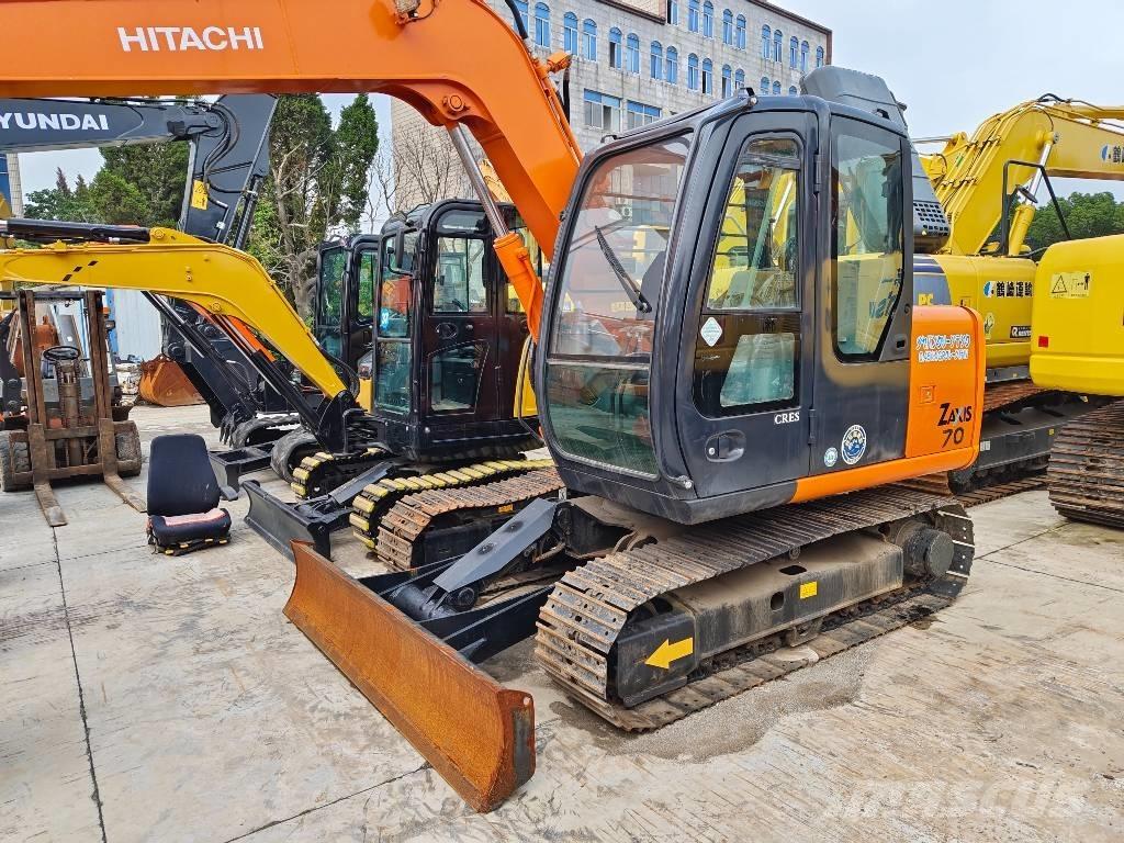 Hitachi ZX 70 حفارات وسط 7 طن - 12 طن
