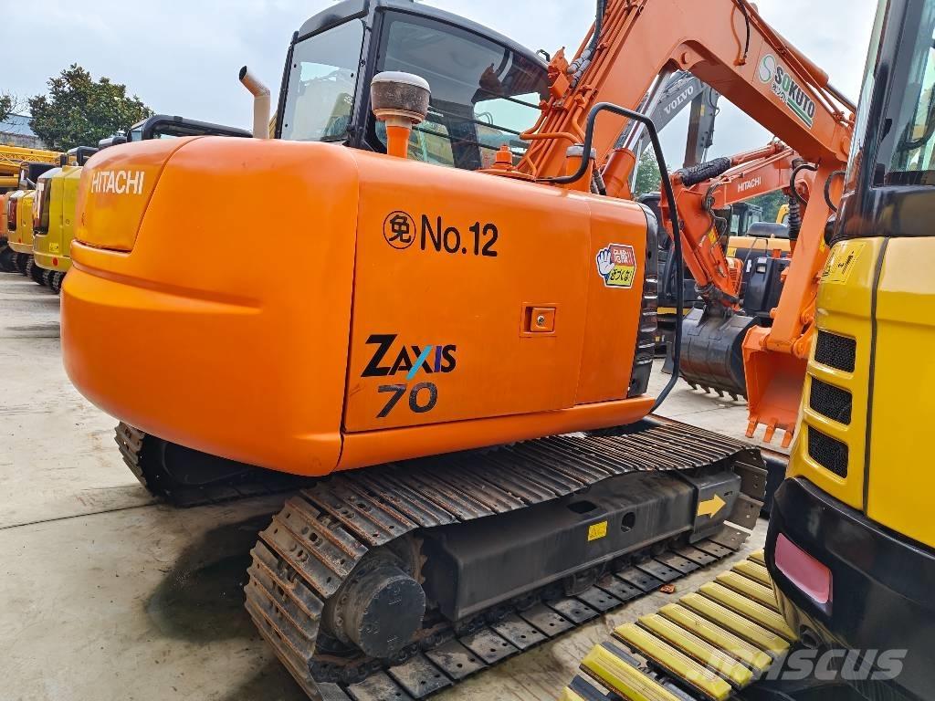 Hitachi ZX 70 حفارات وسط 7 طن - 12 طن