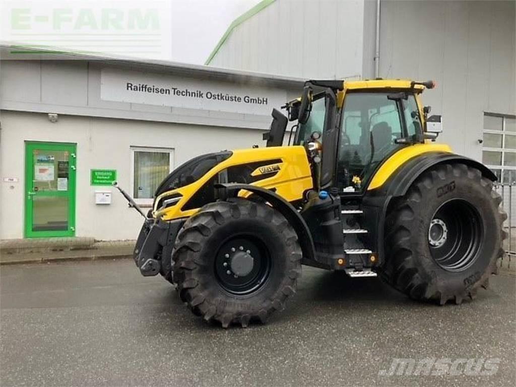 Valtra q305 الجرارات