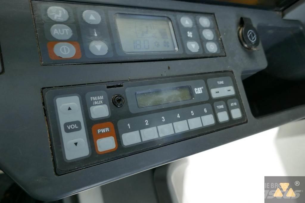 CAT 320ELRR حفارات زحافة