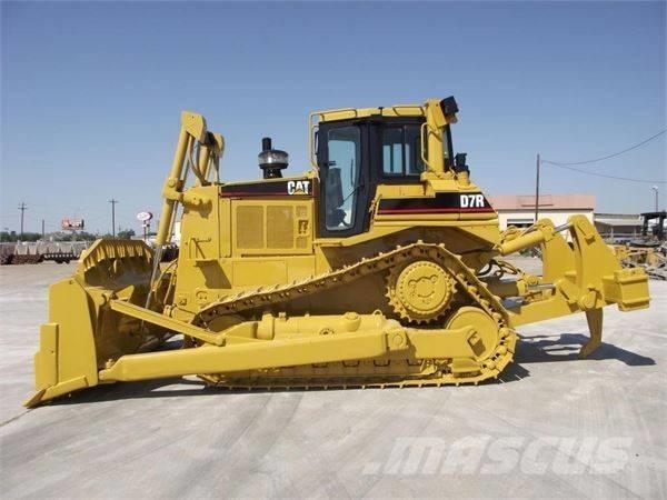 CAT D 7 R LGP بلدوزرات مجنزرة