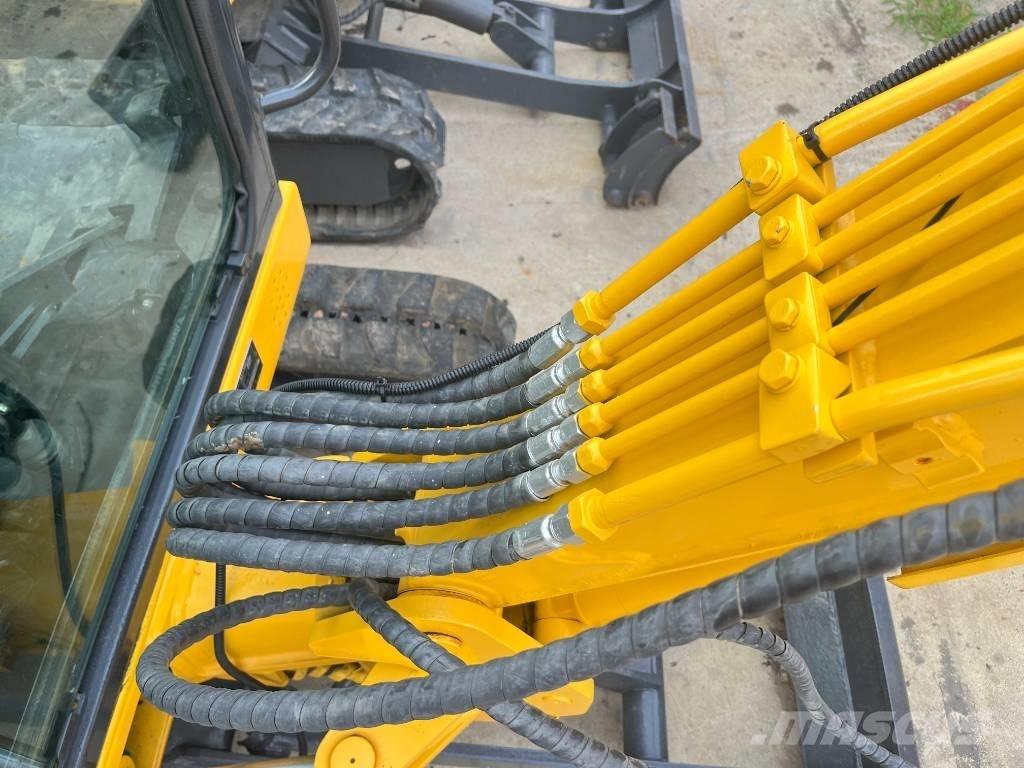 Komatsu PC 20 MR-3 حفارات صغيرة أقل من 7 طن (حفارات صغيرة)