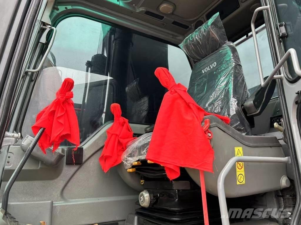 Volvo EC 240 حفارات زحافة
