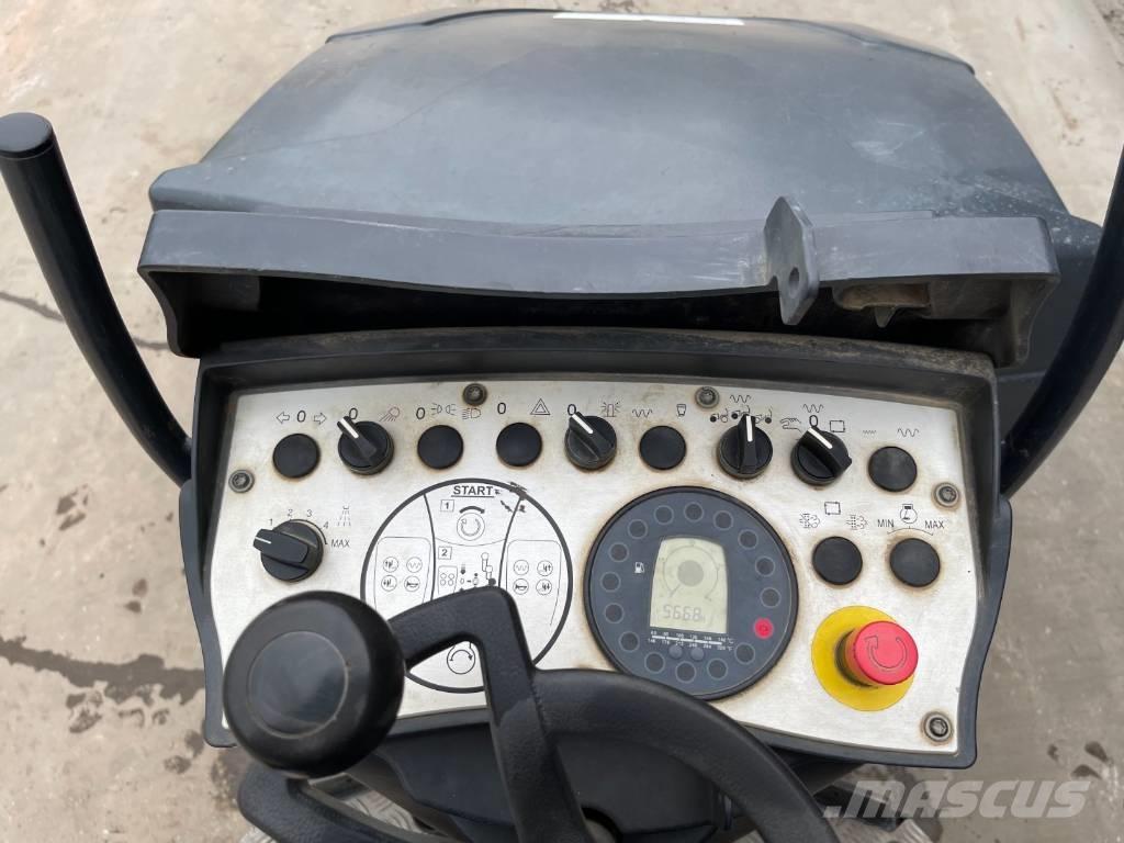 Bomag BW 120 AD-5 مداحل ثنائية الاسطوانة