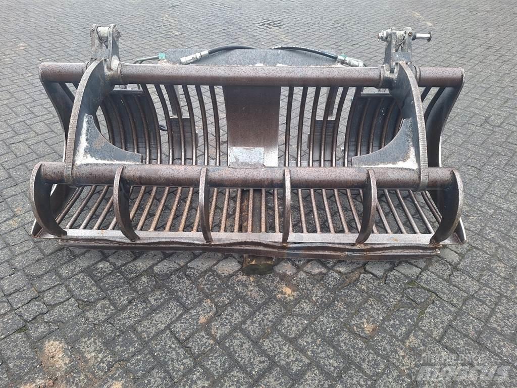 Volvo BM L 30 علافات ماشية