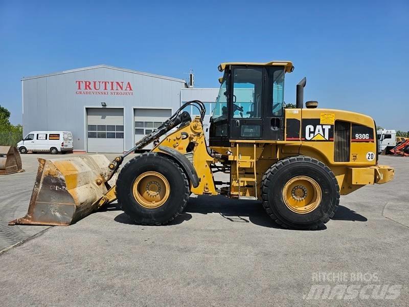 CAT 930 G لوادر بعجل