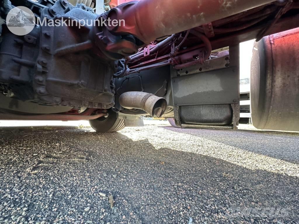 Volvo FH 16 شاحنات بمقصورة وهيكل