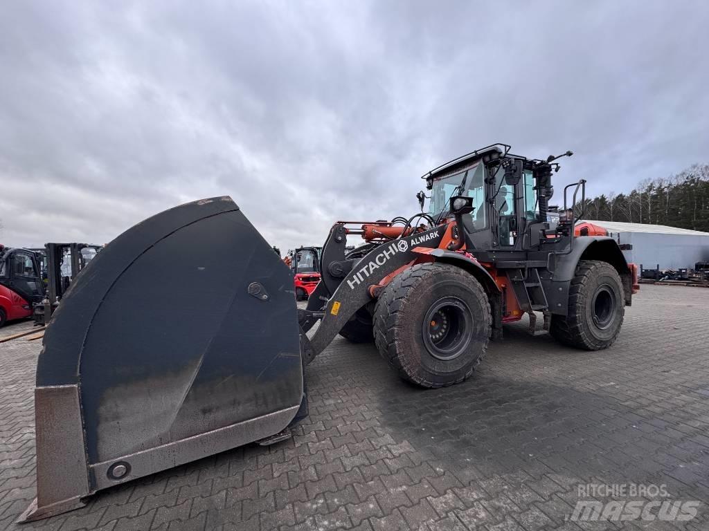 Hitachi ZW 220-7 لوادر بعجل