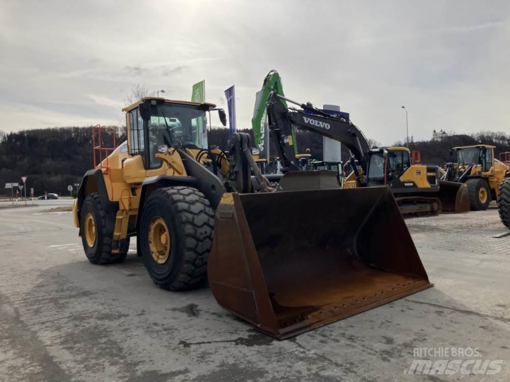 Volvo L180H لوادر بعجل