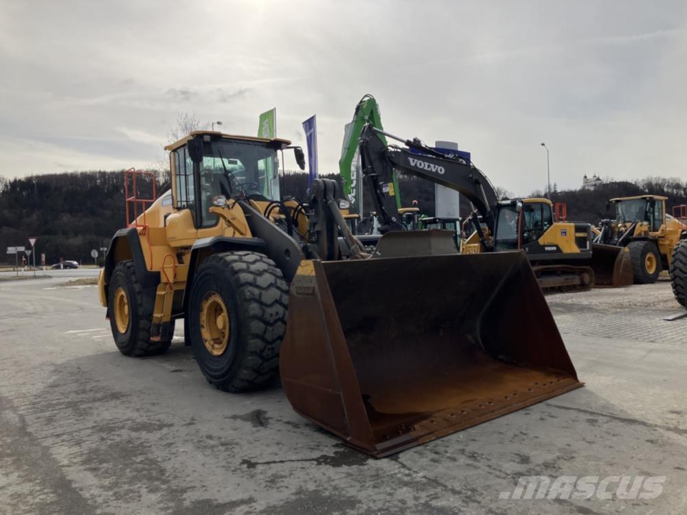 Volvo L180H لوادر بعجل
