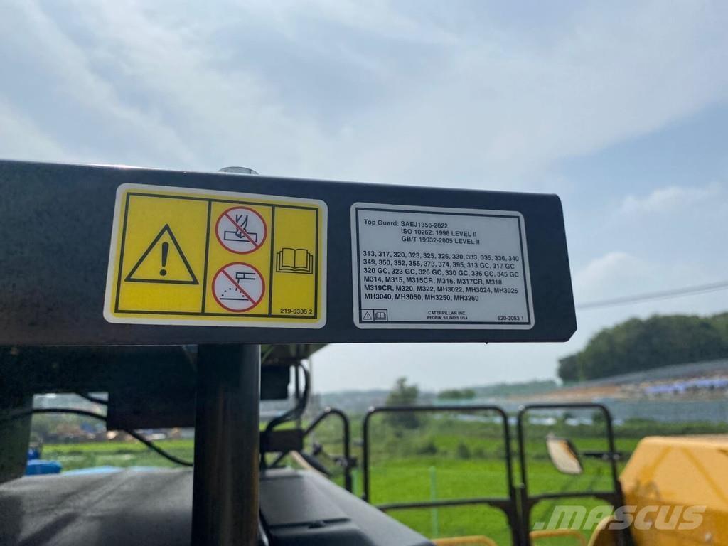 CAT 352 UHD حفارات زحافة